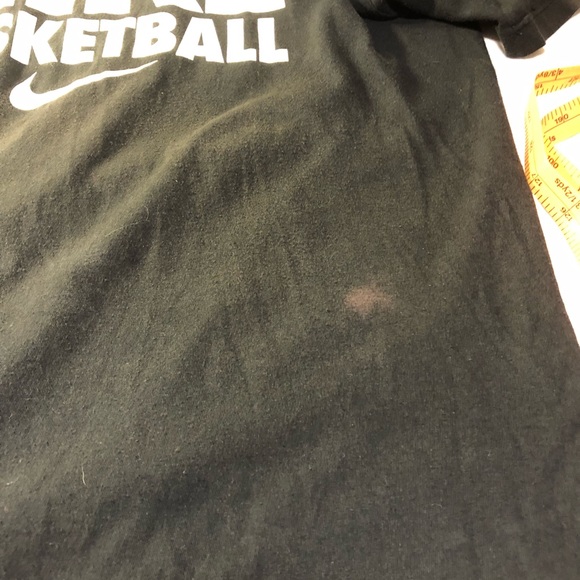 Nike Basketball shirt rare , men’s small, older Y2K release - Picture 3 of 5